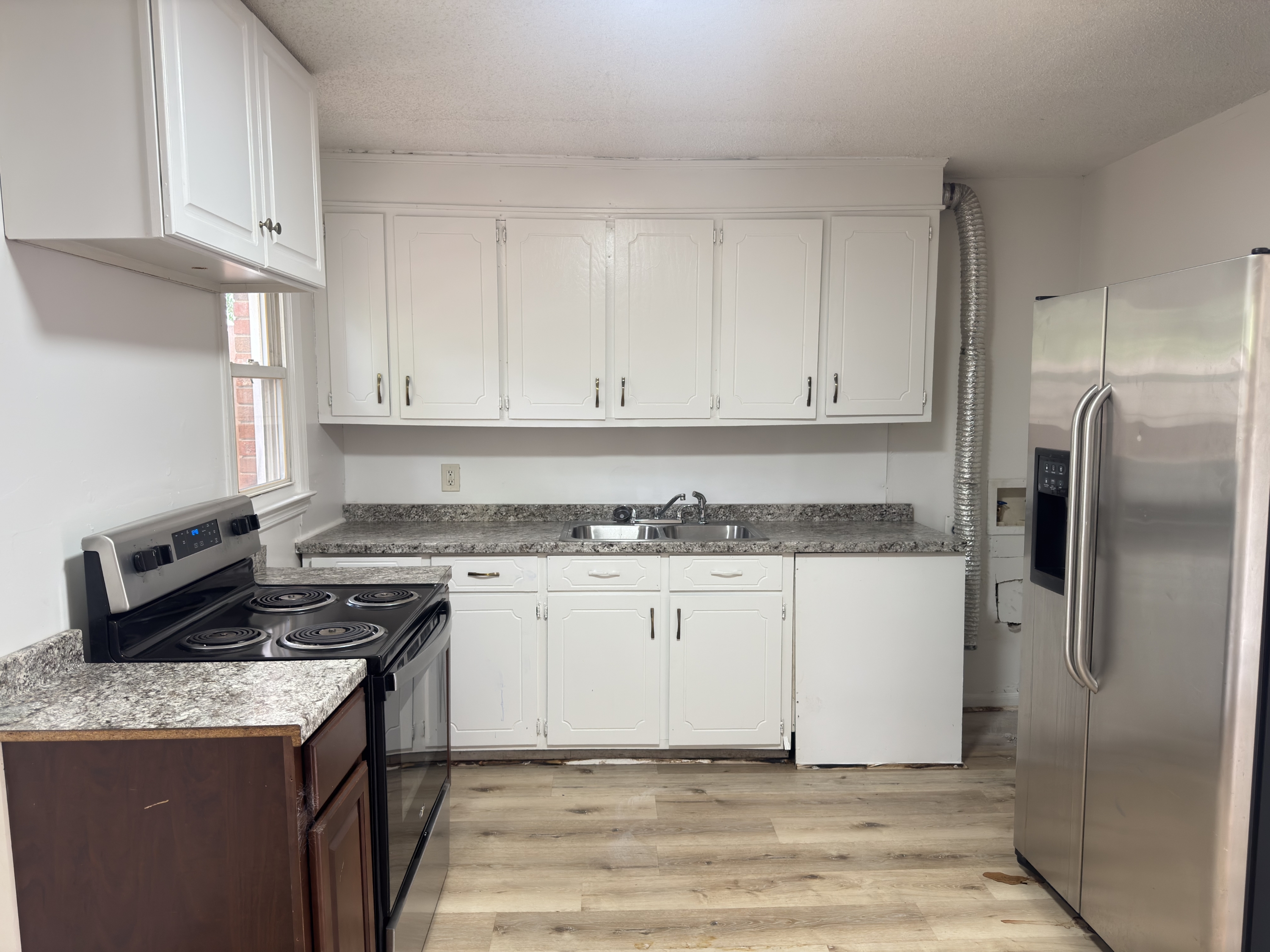 421 Honeywood Avenue - B-2